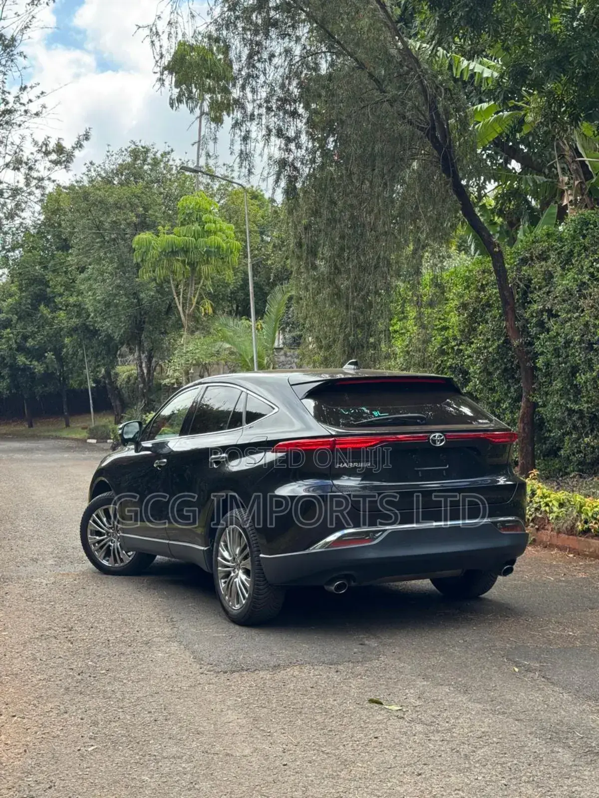 Toyota Harrier 2.0 2020 Black