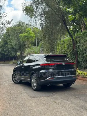 Toyota Harrier 2.0 2020 Black