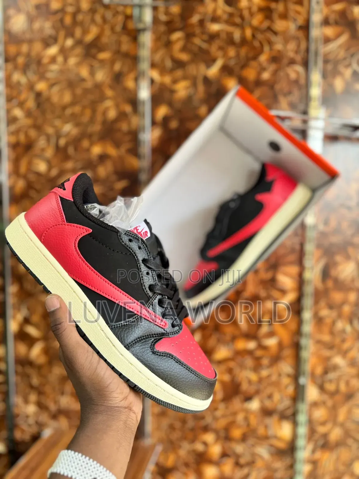 Jordan 1 Low Og *Bred* X Travis