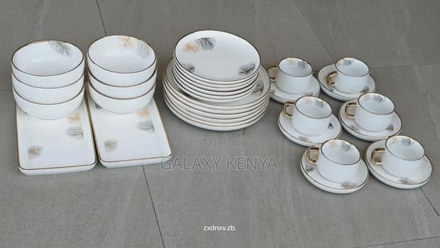 32pc Elegant European Porcelain Dinner Set