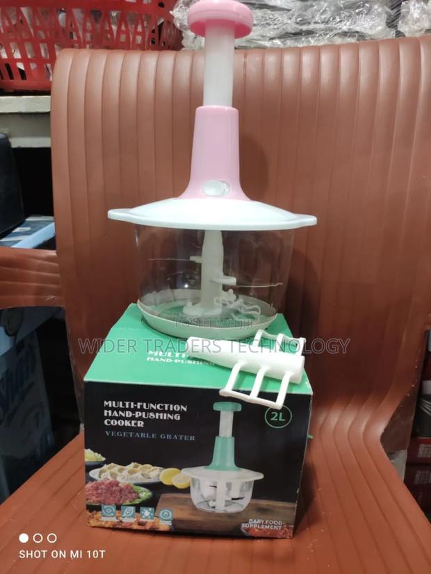 Acrylic Manual Food Processor Capacity: 2 LTR