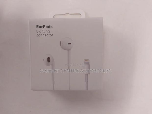Earpods Lightning Connector - main view