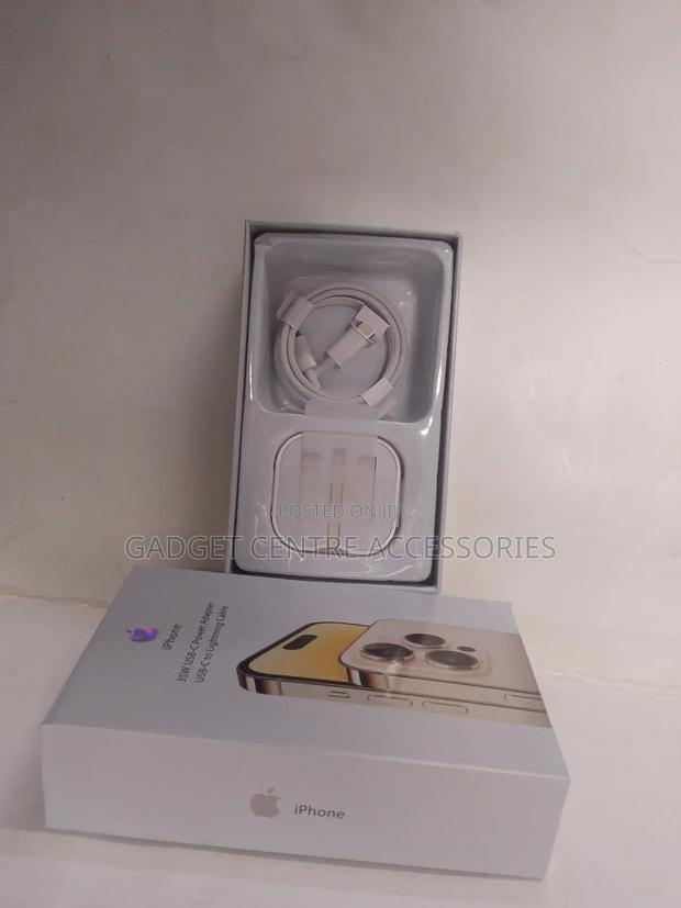 Original iPhone Usb-C 35 W Fast Power Adapter - main view