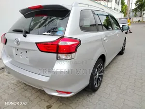 Toyota Corolla Fielder 2020 Silver
