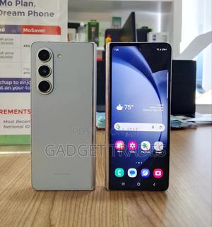 Samsung Galaxy Z Fold 5 512 GB - main view