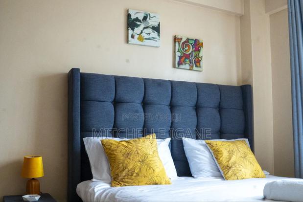 Nina's Place - main view