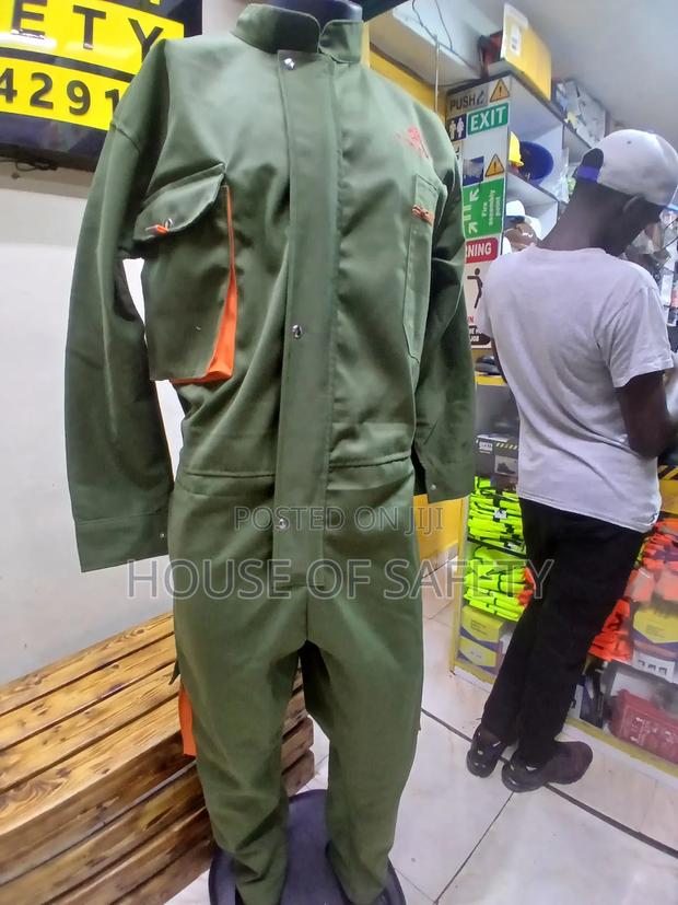 Pocketflaps Out Door Pants Full Body - main view