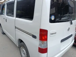 Toyota TownAce 2018 White
