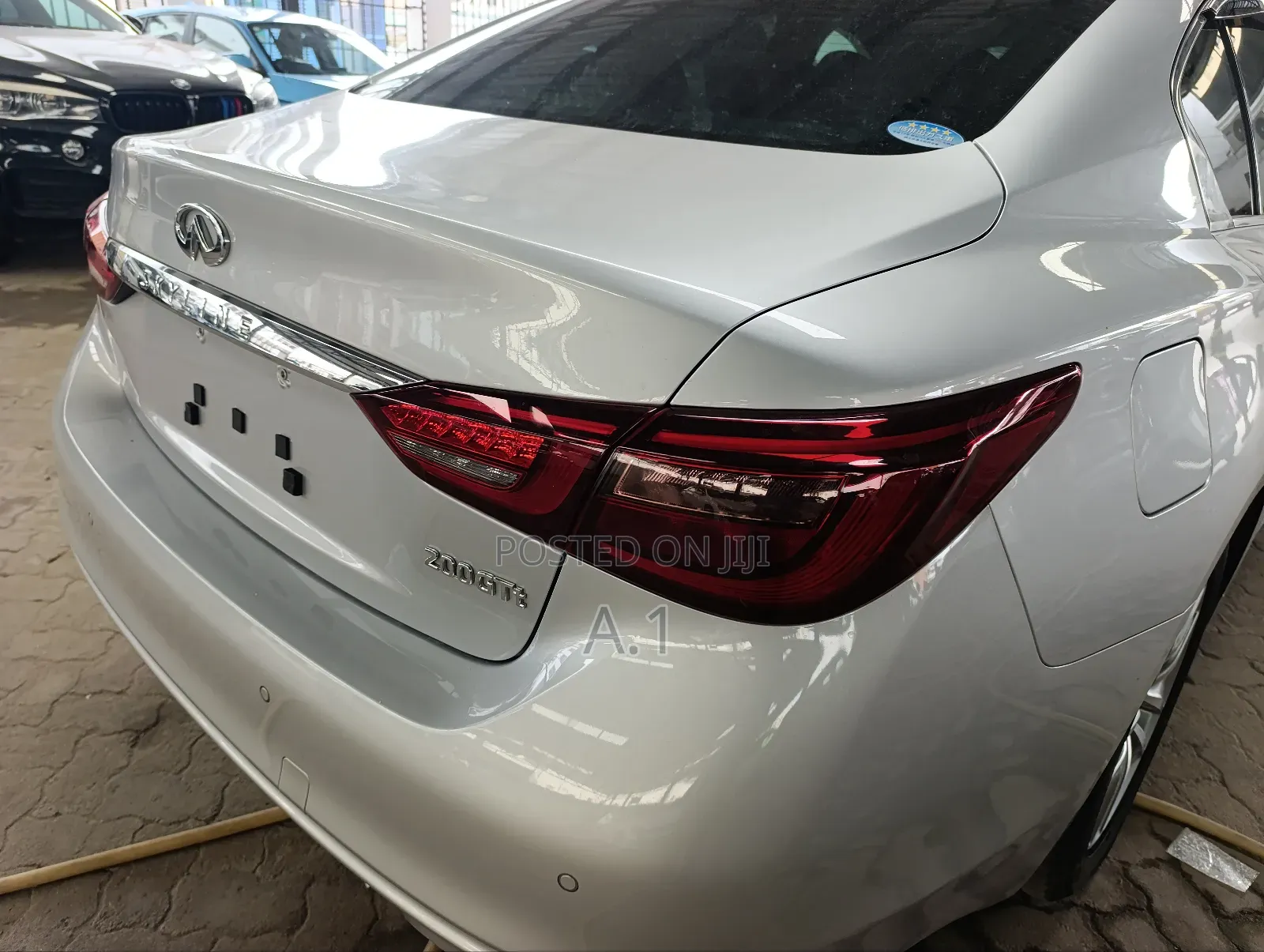 Nissan Skyline 2018 Silver