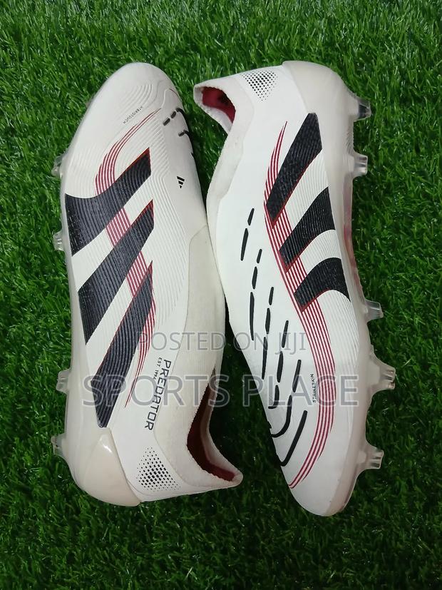 Predator Crimson Menace Laceless Football Boots - thumbnail 4