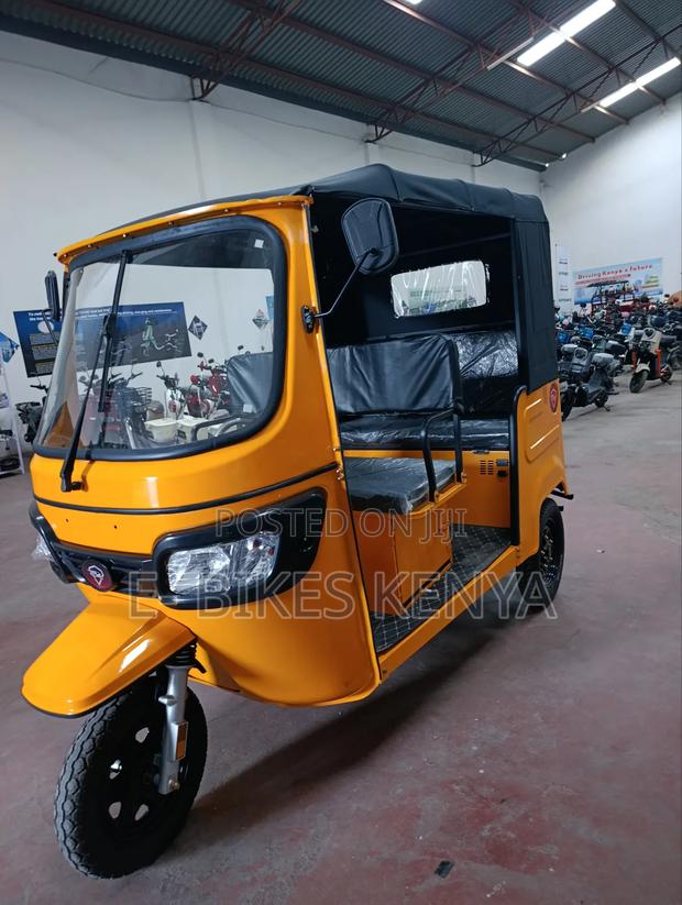 New Bajaj 2025 Yellow - thumbnail 5
