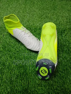 Phantom Luna Gx Gray X Neon Green Mashup Football Boots