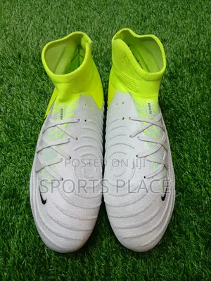 Phantom Luna Gx Gray X Neon Green Mashup Football Boots