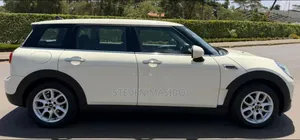 Mini Clubman 2019 White