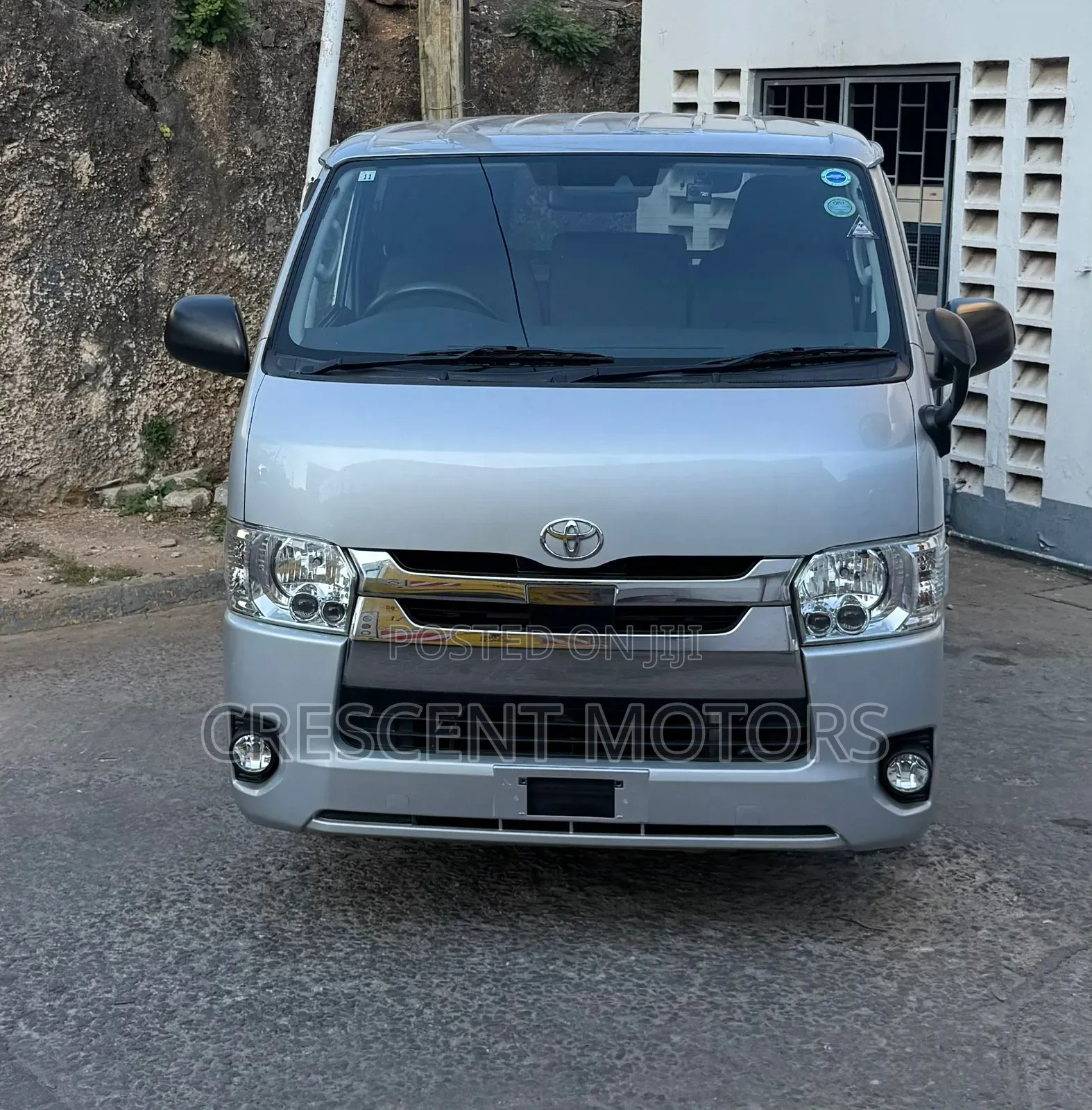 Toyota HiAce 2019 Silver