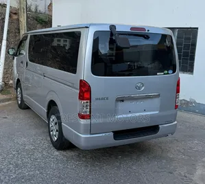 Toyota HiAce 2019 Silver