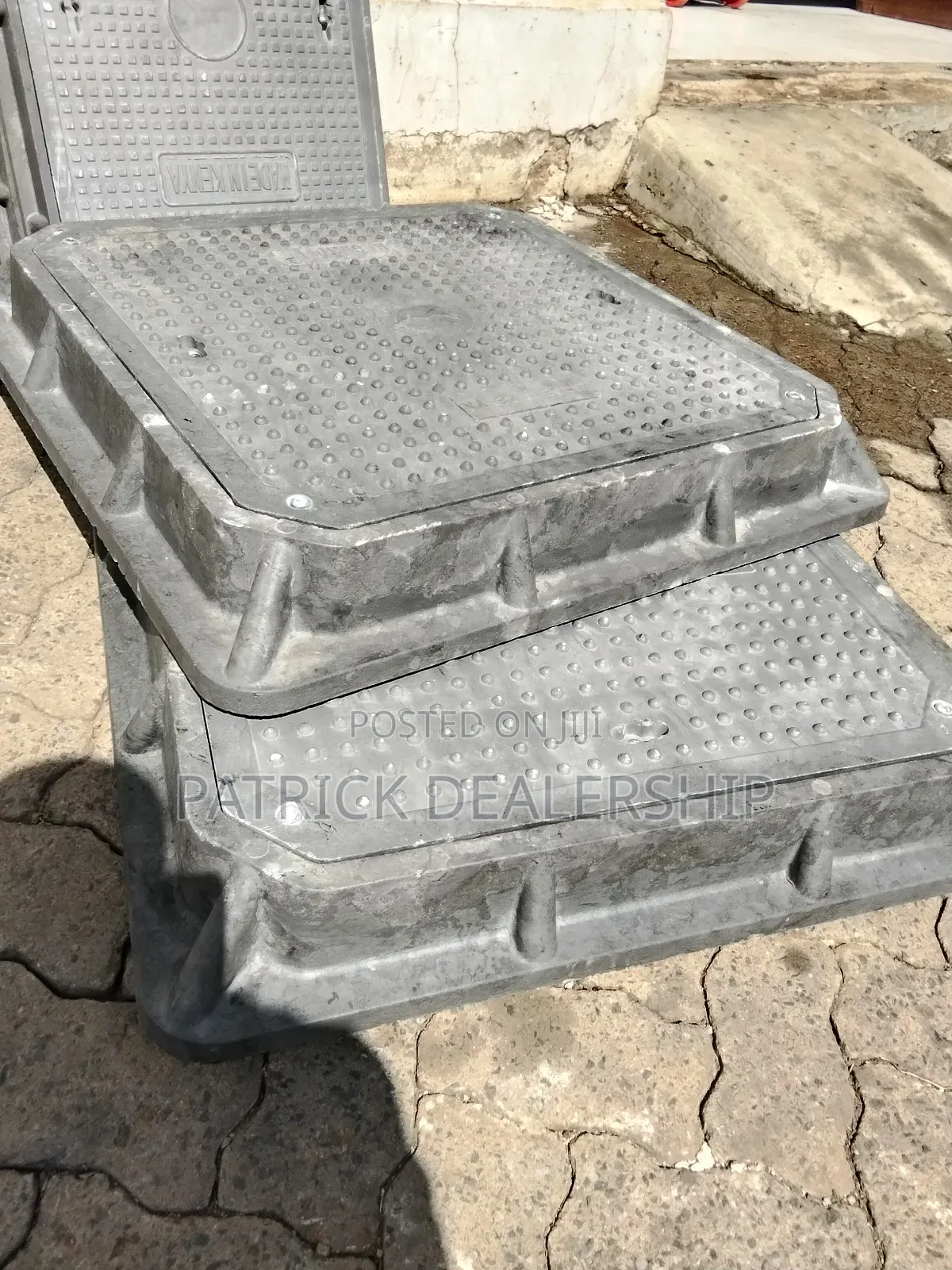 600 by 600 Lockable Manhole Cover