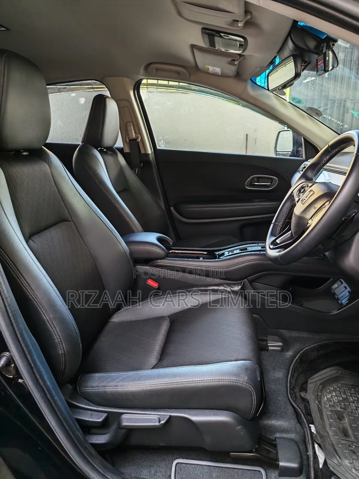 Honda Vezel 1.5 Hybrid 2WD 2019 Black