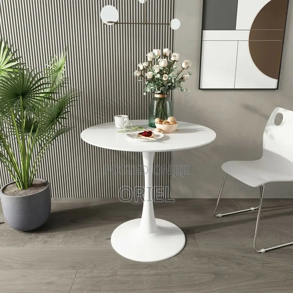 White Round Eames Home Dining Table