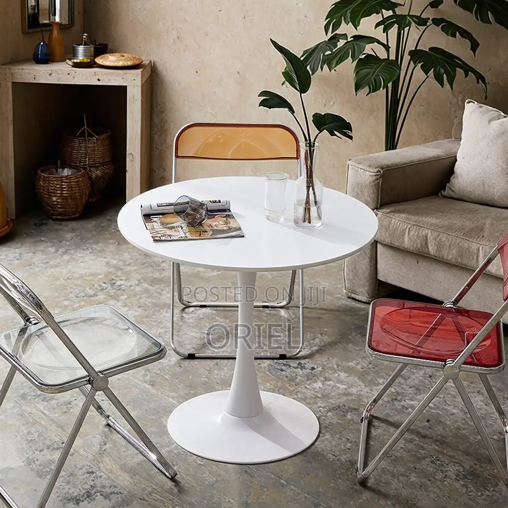 White Round Eames Home Dining Table