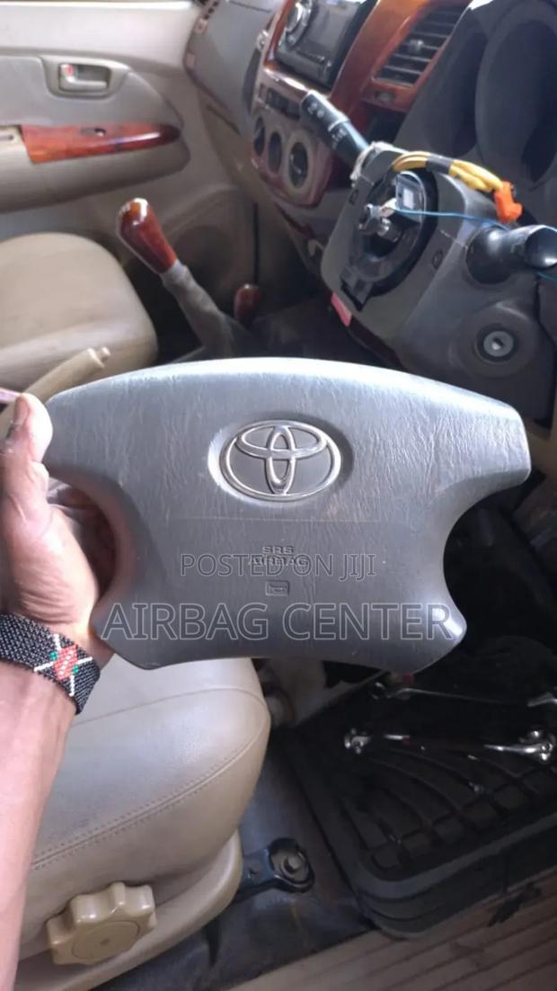 Nze 2005 Steering Airbag - main view