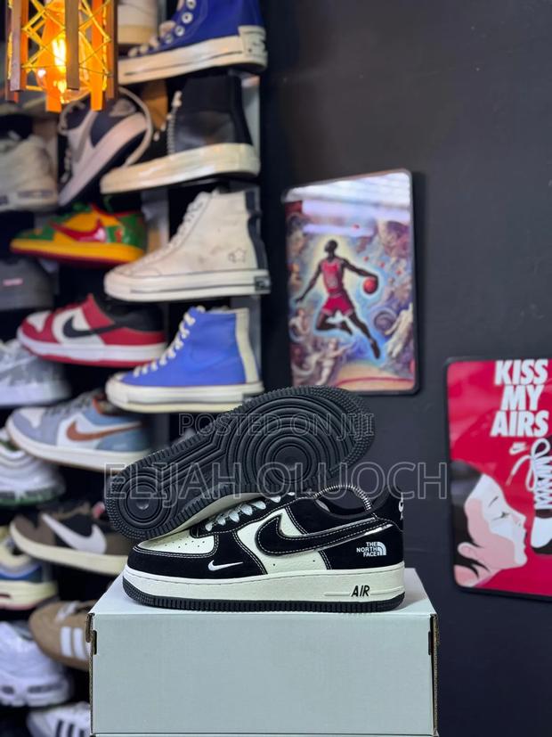 Nike Airforce 1’07 
North Face - thumbnail 2