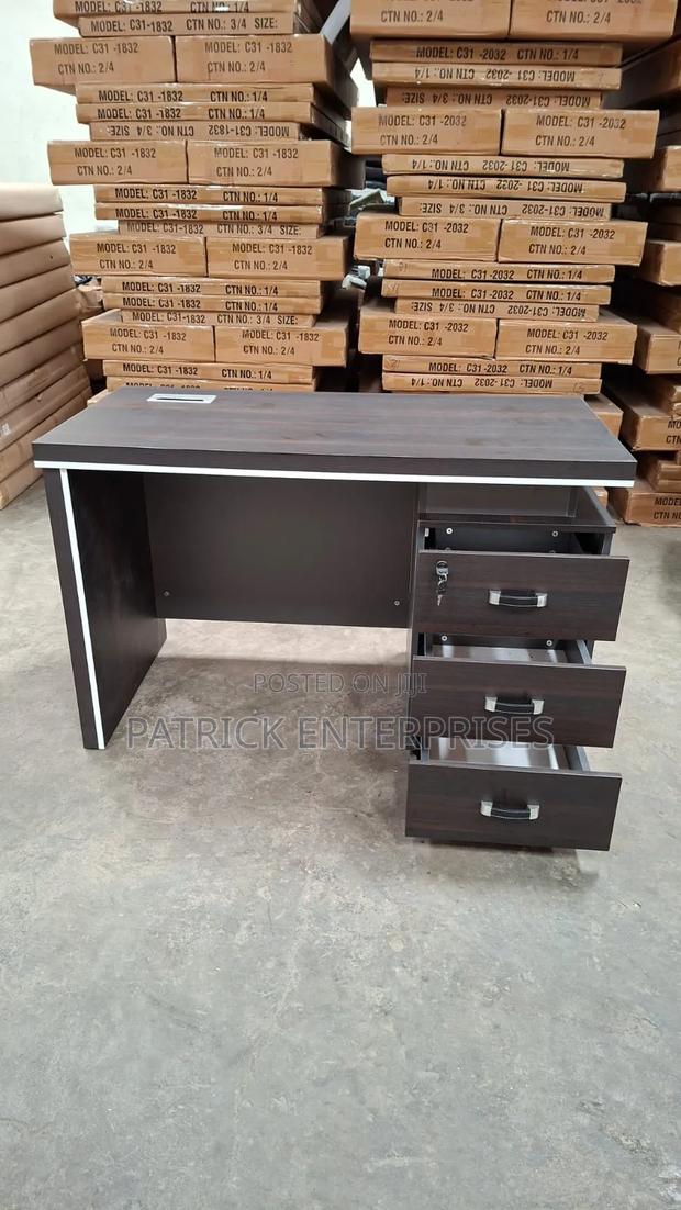 Executive Imported Modern Office Desk 1200mm By 600mm