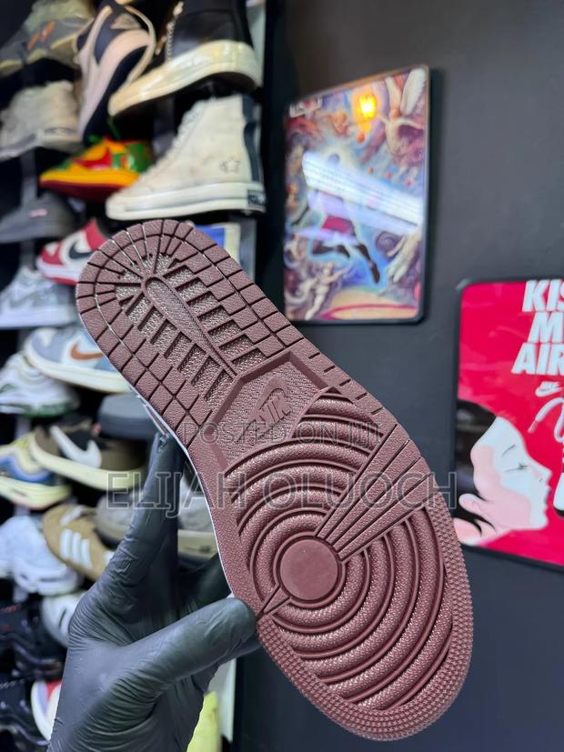 Air Jordan 1 Low “Bronze Eclipse” - thumbnail 4