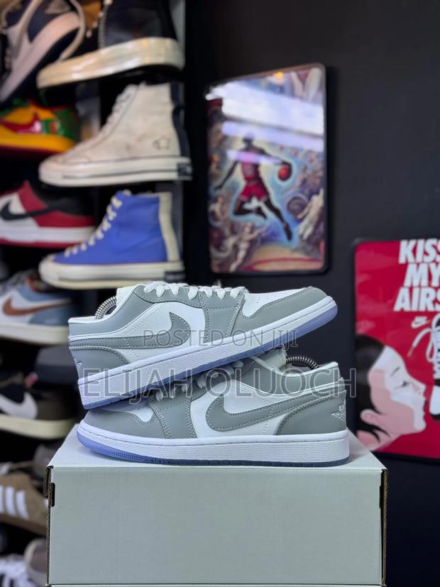 Air Jordan 1 Low “Wolf Grey” - thumbnail 4