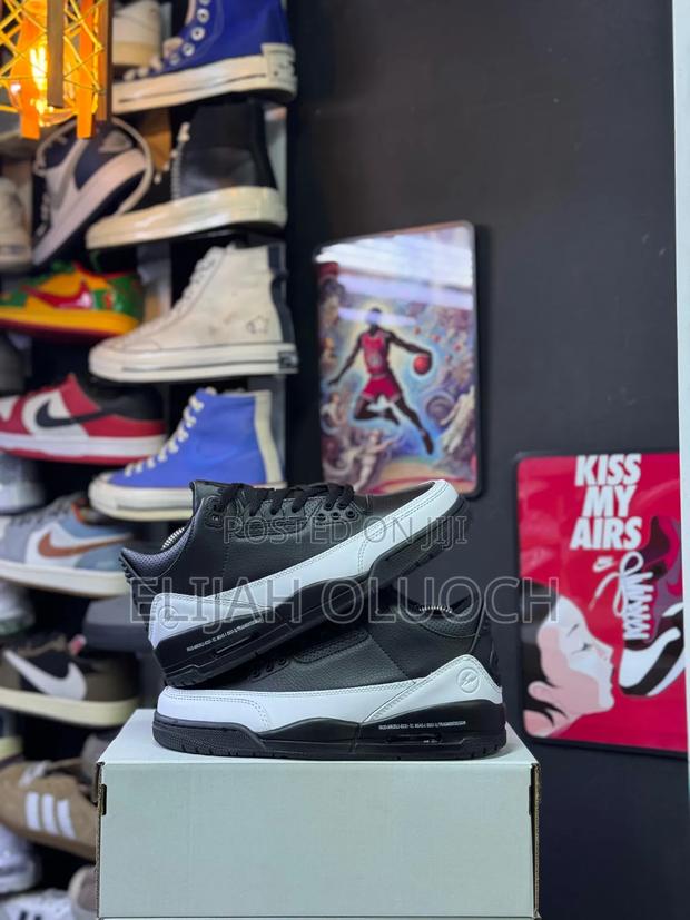 Fragment Design X Air Jordan 3 Retro. - thumbnail 4