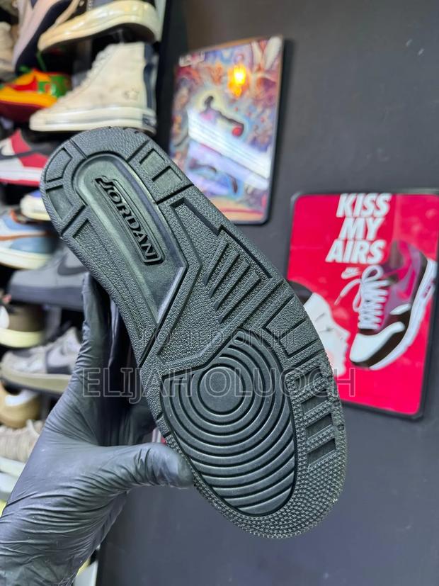 Fragment Design X Air Jordan 3 Retro. - thumbnail 5