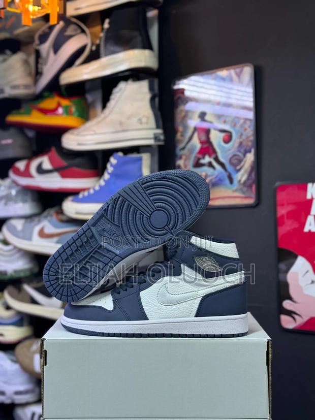 Nike Air Jordan 1 High “Midnight Navy” - thumbnail 4