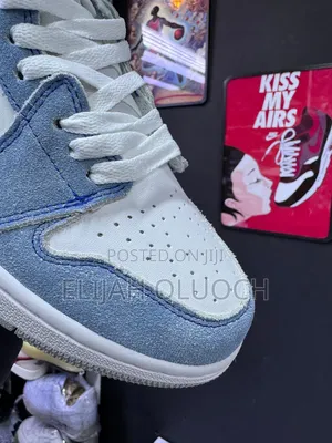 Nike Air Jordan 1 High “Hyper Royal”