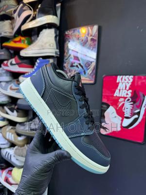 Air Jordan 1 Low ‘Black Obsidian Sail’ - thumbnail 2