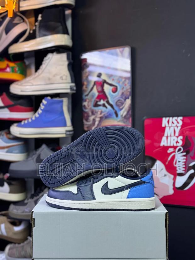 Jordan 1 Low “Obsidian/University Blue-sail” - thumbnail 2