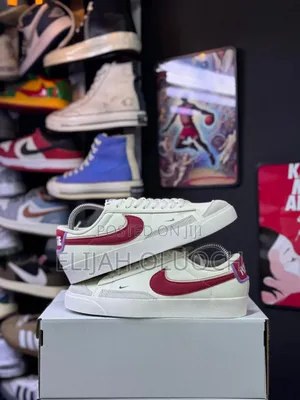Nike Blazer Low 
White