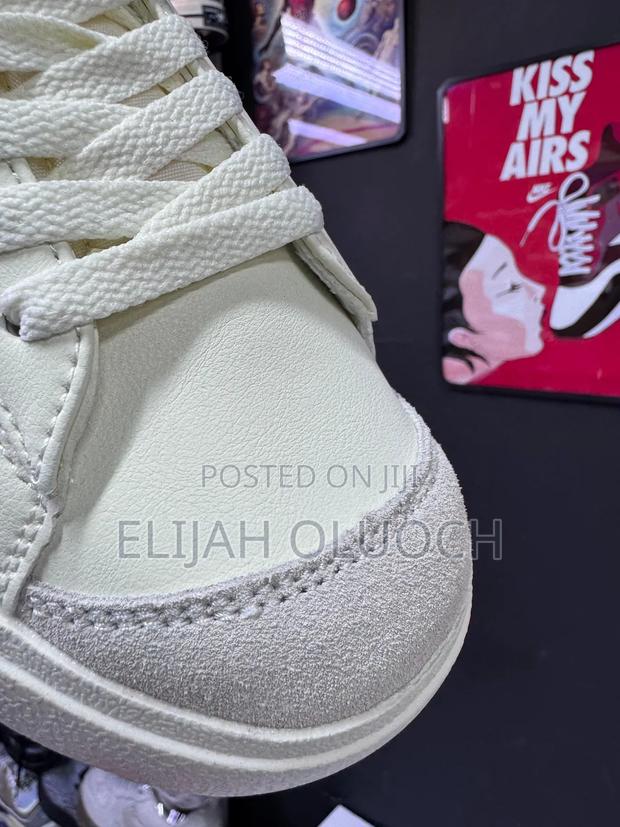 Nike Blazer Low 
White - thumbnail 3
