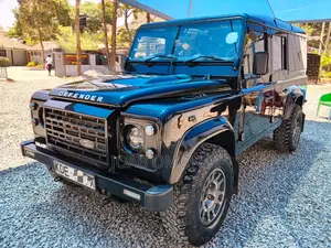 Land Rover Defender Puma 110 2.4 TD 2009 Black