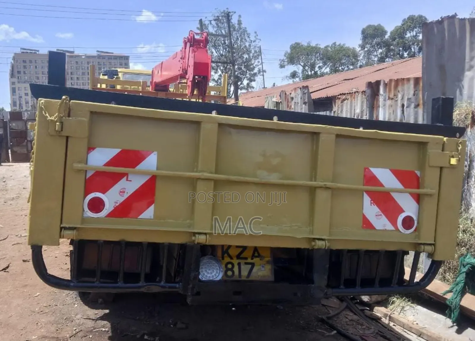 Clean Canter 4d31 (+2.5t Crane) for Sale