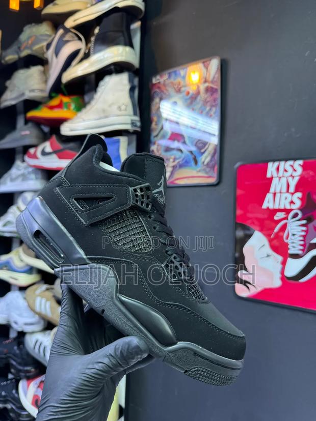 Nike Air Jordan 4 Retro “Black Cat”