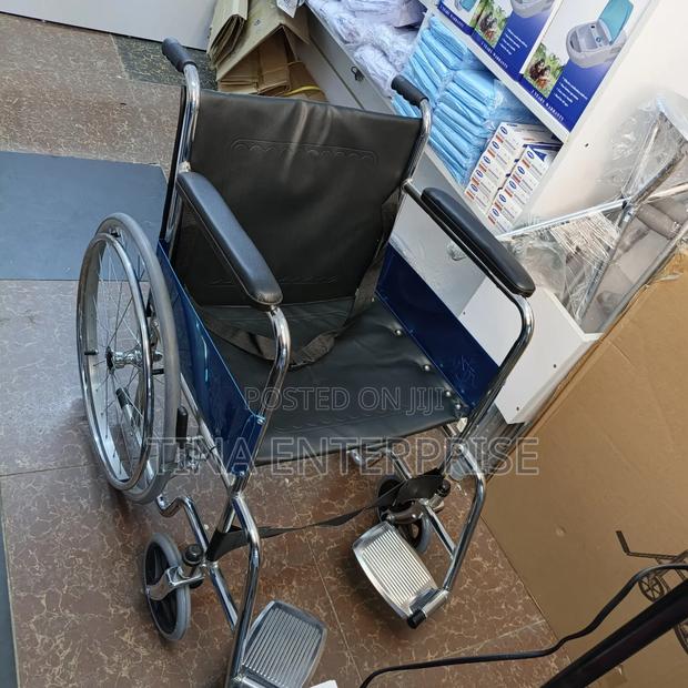 Wheelchair - thumbnail 2