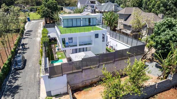 4bdrm Mansion in Kerarapon for sale