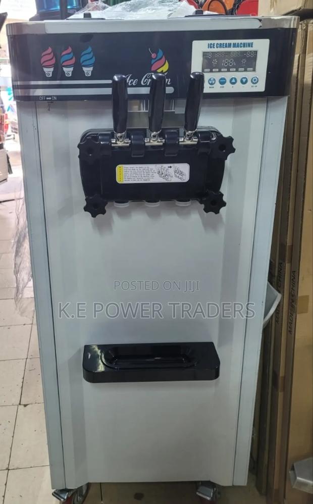 1700watts Ice Cream Machine - main view