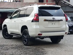 Toyota Land Cruiser Prado 2021 Pearl