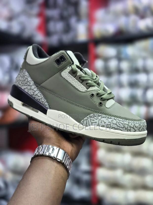 Air Jordan 3's Unisex Sneakers - thumbnail 8