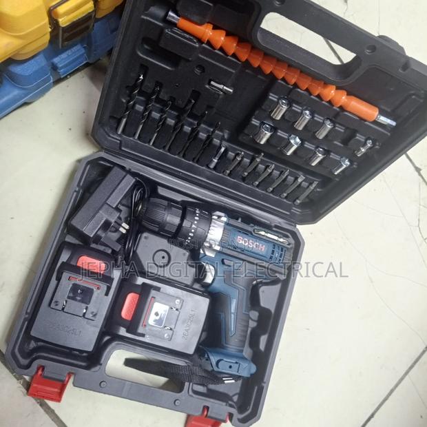 Cordless Bosch Drill, Rechargeable Battery - main view
