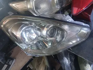 Toyota Caldina Headlight