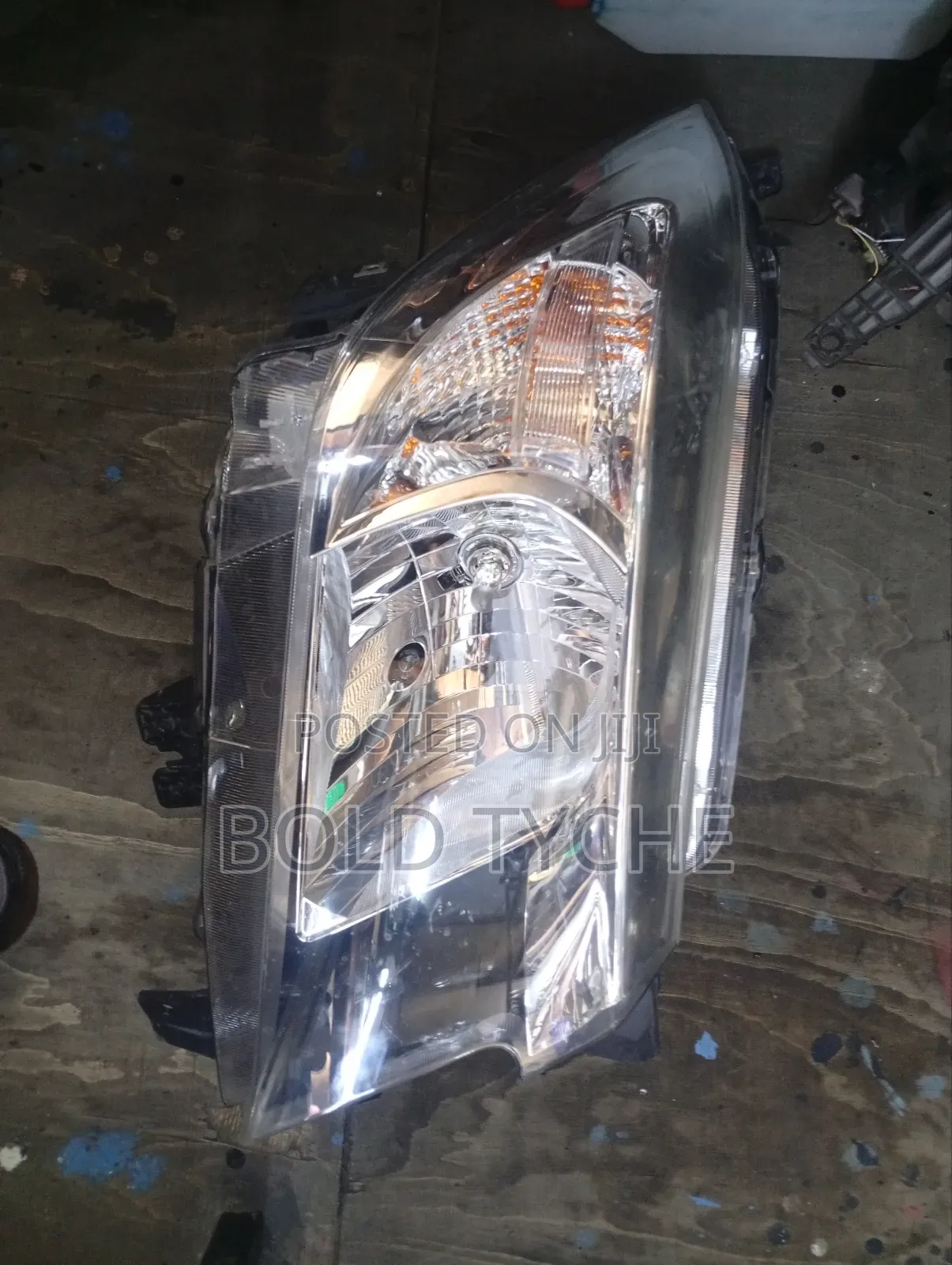 Suzuki Solio 2018 Headlight
