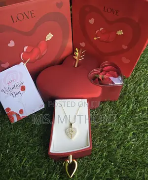 Love Box Birth Day / Valentines Ladies Gift Set