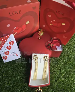 Love Box Birth Day / Valentines Ladies Gift Set